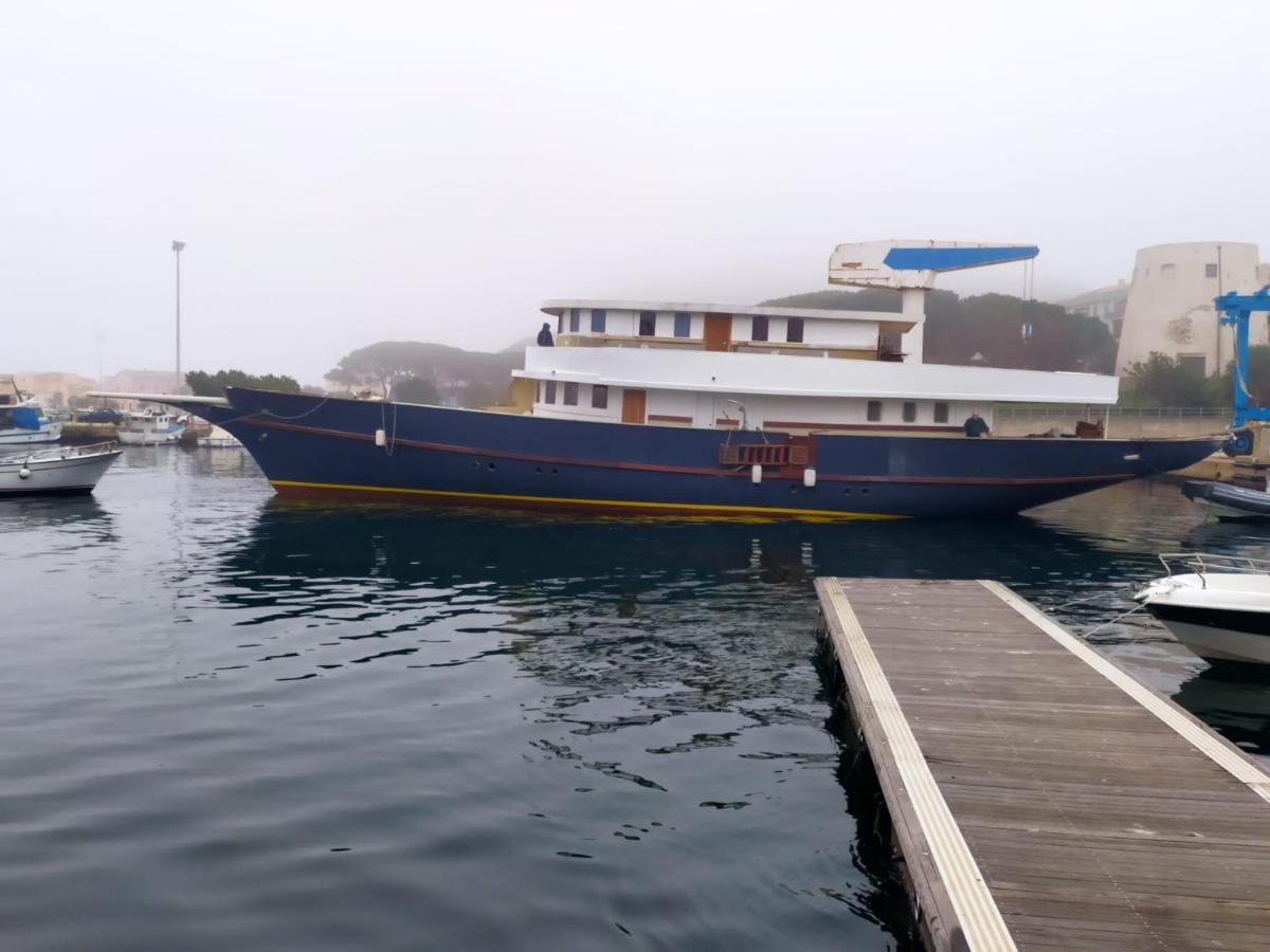 Classic Yacht Yanika Yachting Watersport Ets Villaputzu Zewnętrze zdjęcie