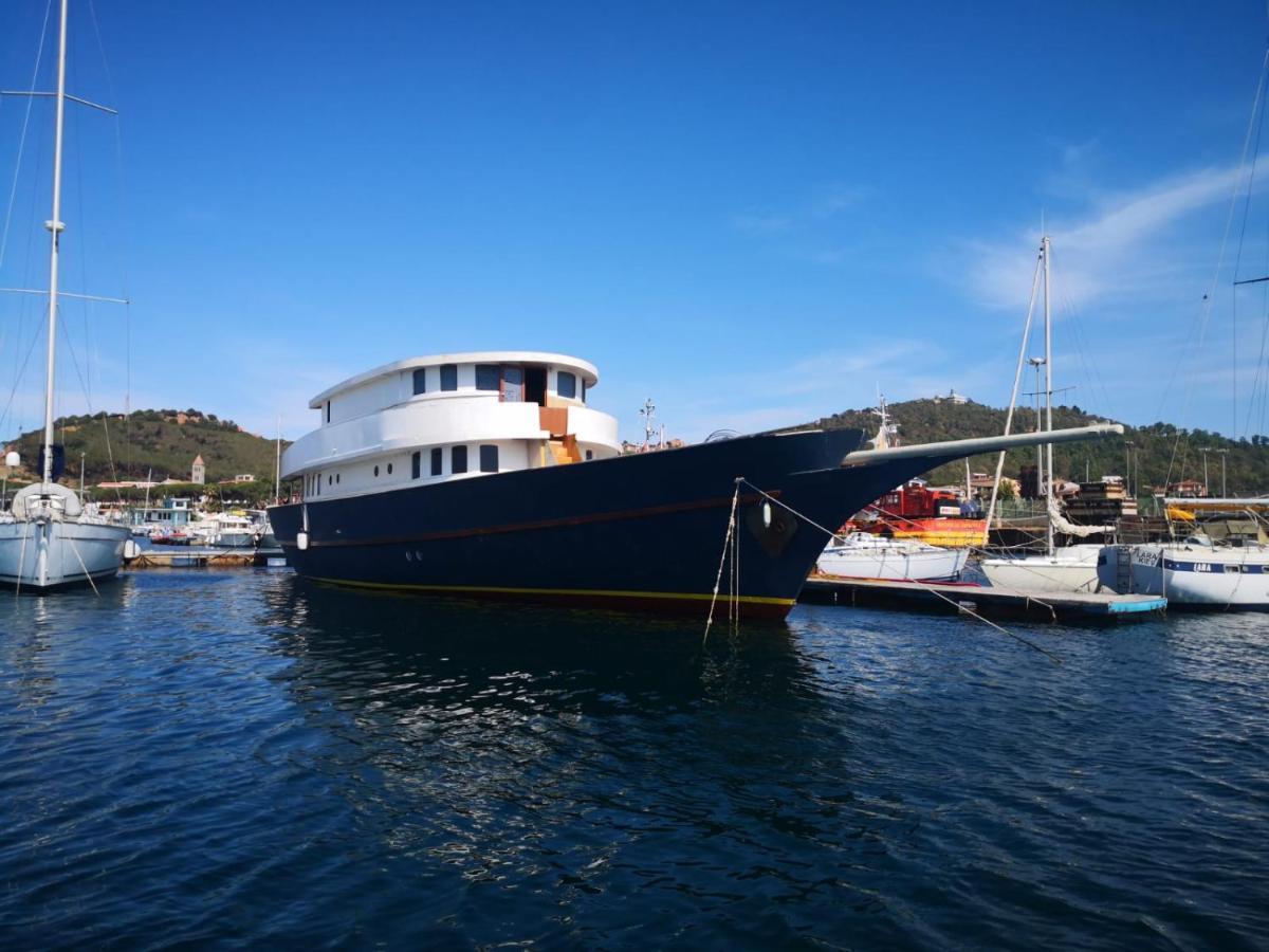 Classic Yacht Yanika Yachting Watersport Ets Villaputzu Zewnętrze zdjęcie