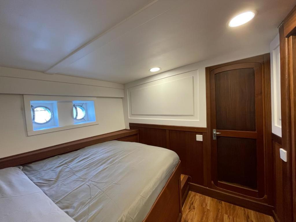 Classic Yacht Yanika Yachting Watersport Ets Villaputzu Zewnętrze zdjęcie